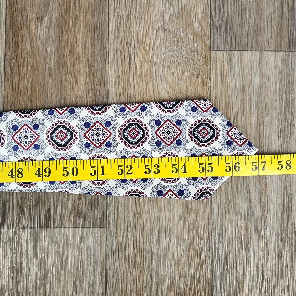 The Custom Shop‎ Silk Tie Red Navy Blue Geometric Medallion Hand Tailored USA